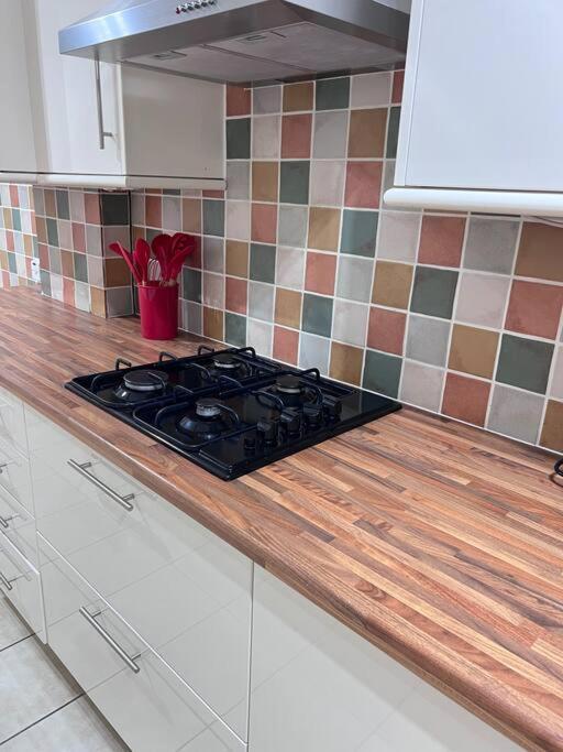 Spacious 3 Bed Flat - Beach Nearby - No Pets Southend-on-Sea Luaran gambar