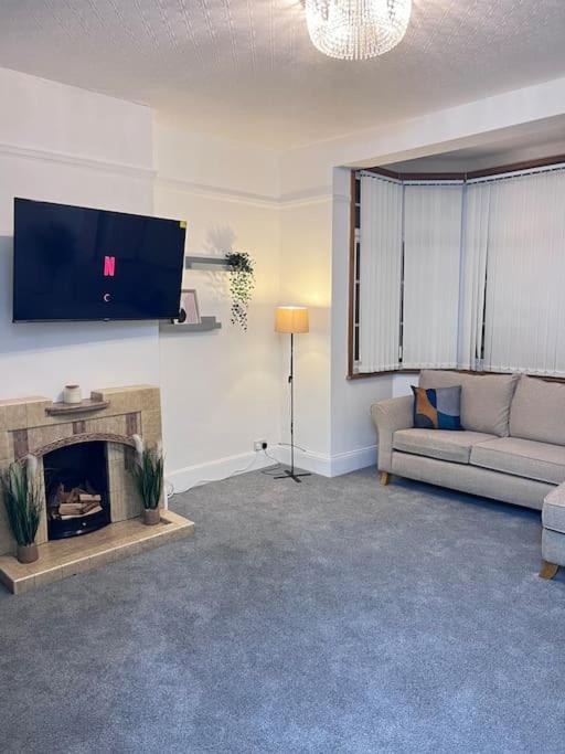 Spacious 3 Bed Flat - Beach Nearby - No Pets Southend-on-Sea Luaran gambar